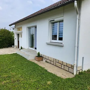  Hébergement de vacances Gite Maison D'allier